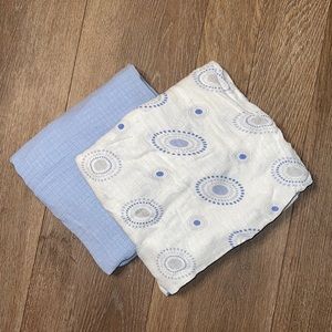 2 baby blankets